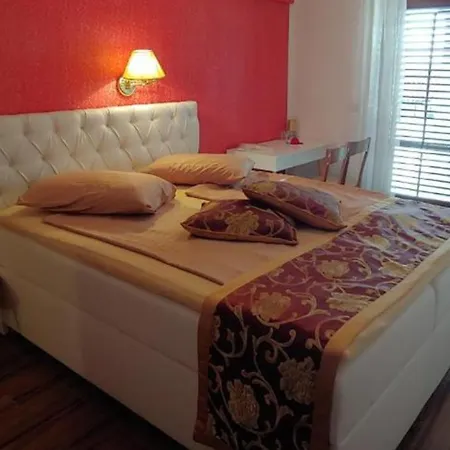 Guest house Senegacnik 3*